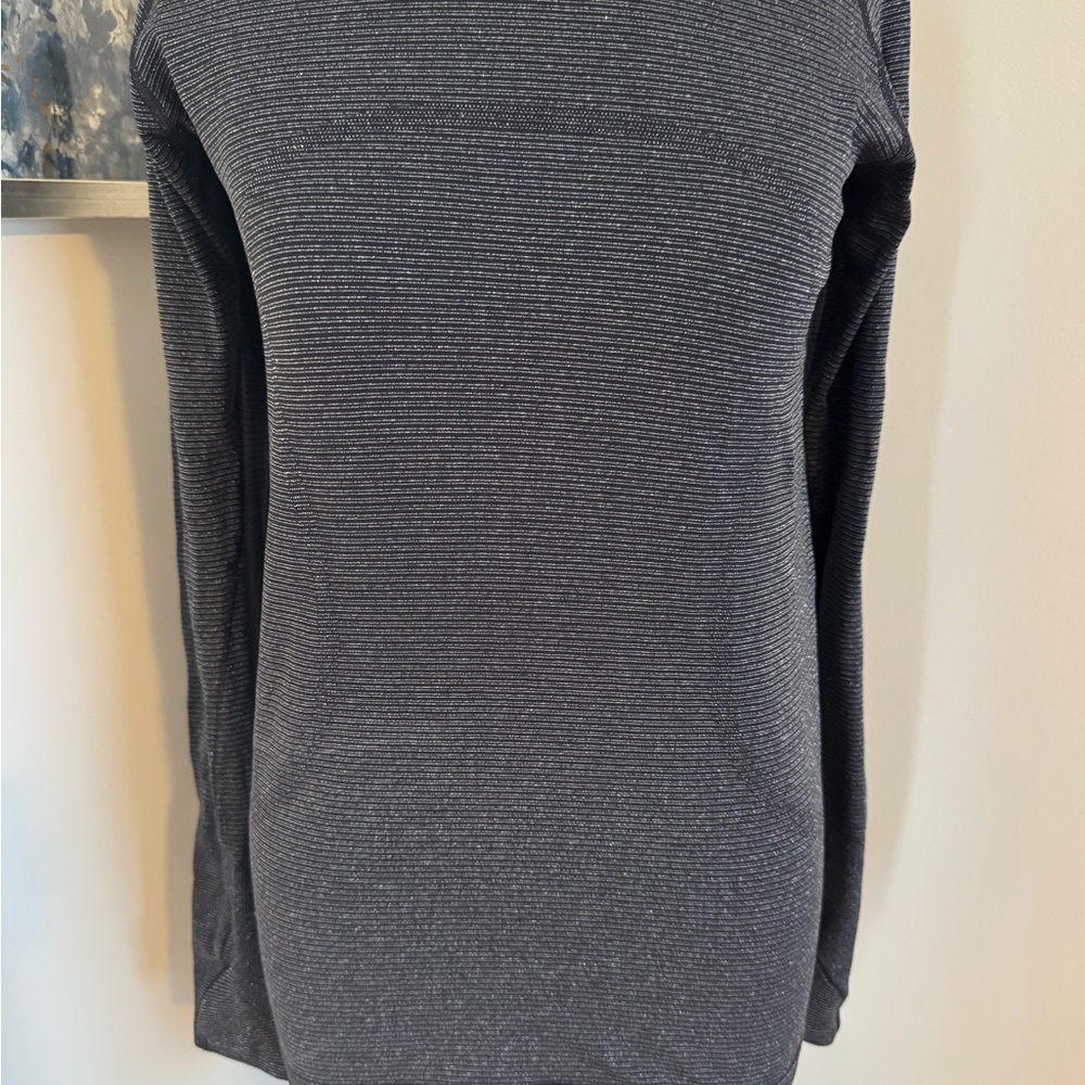 lululemon athletica Women's Charcoal long  Sleeve